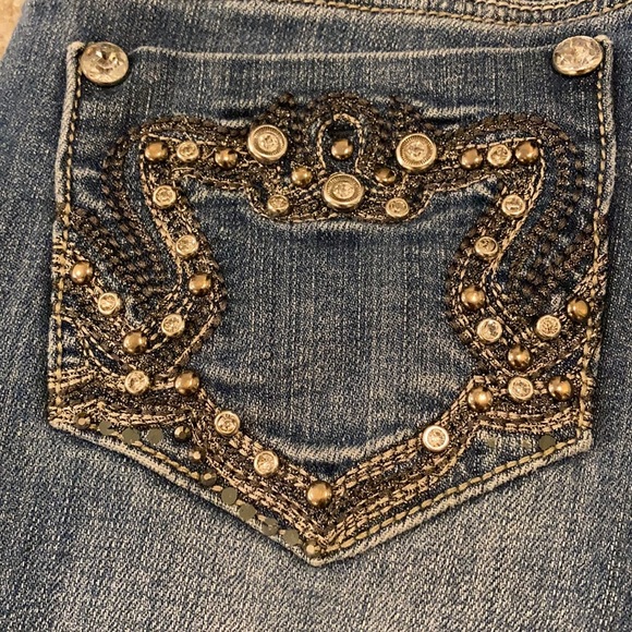 Grace in LA Sz 9/27” Gold, Silver, Crystal studded - Picture 7 of 15